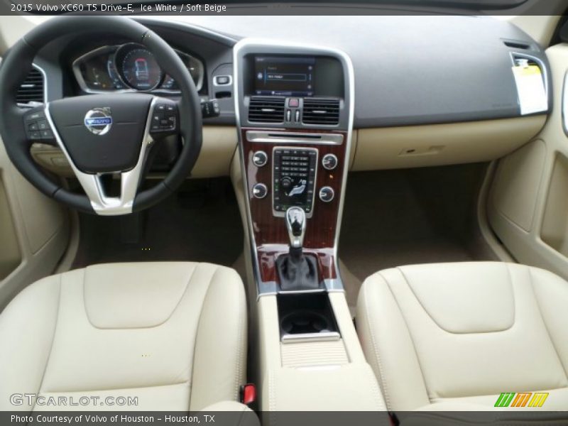 Ice White / Soft Beige 2015 Volvo XC60 T5 Drive-E