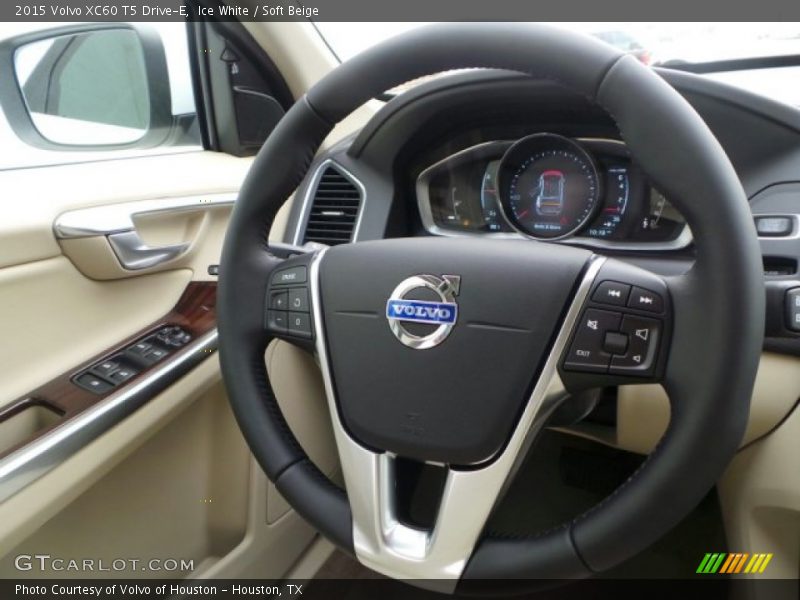 Ice White / Soft Beige 2015 Volvo XC60 T5 Drive-E