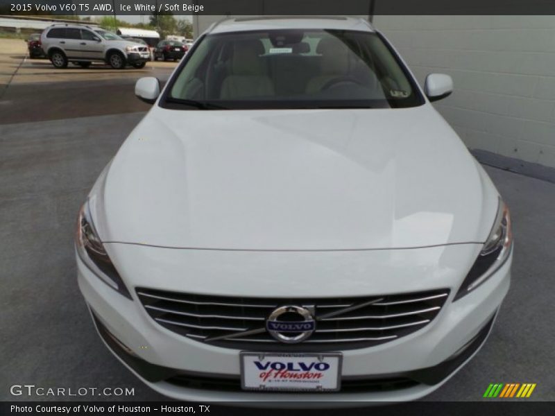 Ice White / Soft Beige 2015 Volvo V60 T5 AWD