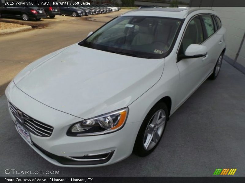 Ice White / Soft Beige 2015 Volvo V60 T5 AWD