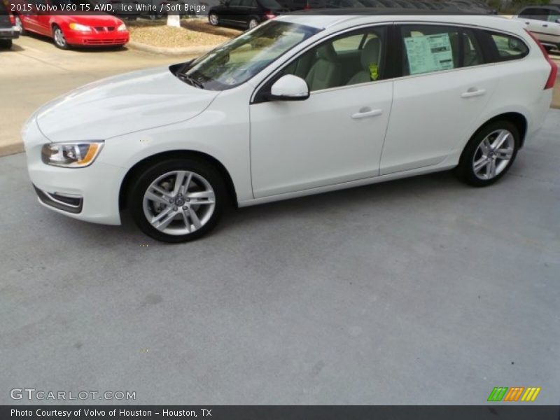 Ice White / Soft Beige 2015 Volvo V60 T5 AWD