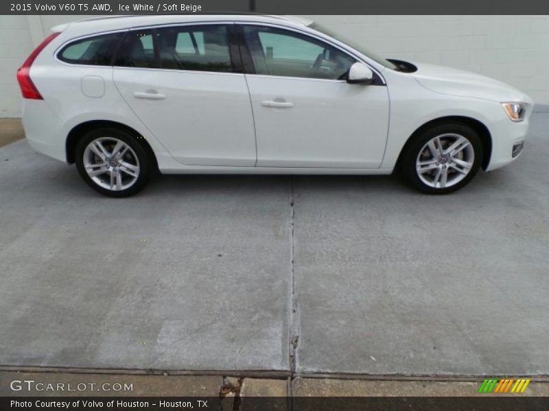  2015 V60 T5 AWD Ice White