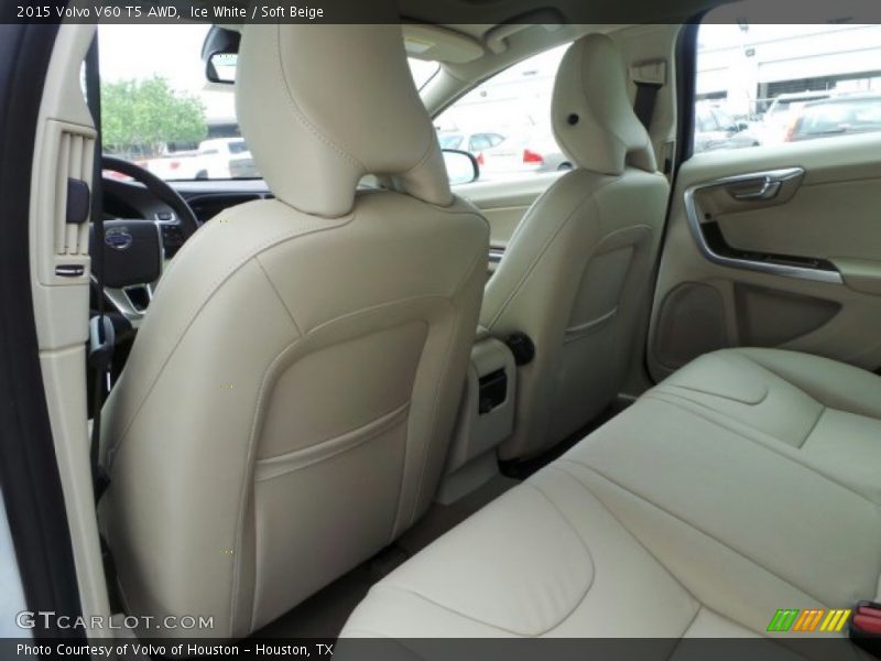 Ice White / Soft Beige 2015 Volvo V60 T5 AWD