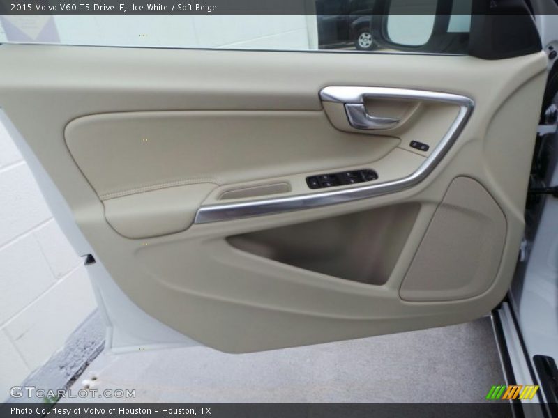 Ice White / Soft Beige 2015 Volvo V60 T5 Drive-E