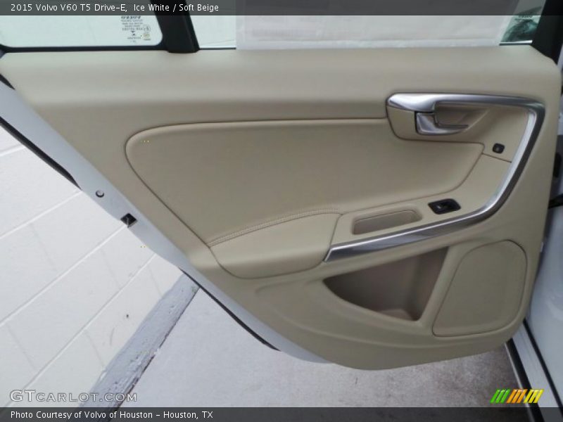 Ice White / Soft Beige 2015 Volvo V60 T5 Drive-E