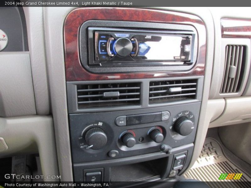 Light Khaki Metallic / Taupe 2004 Jeep Grand Cherokee Limited 4x4