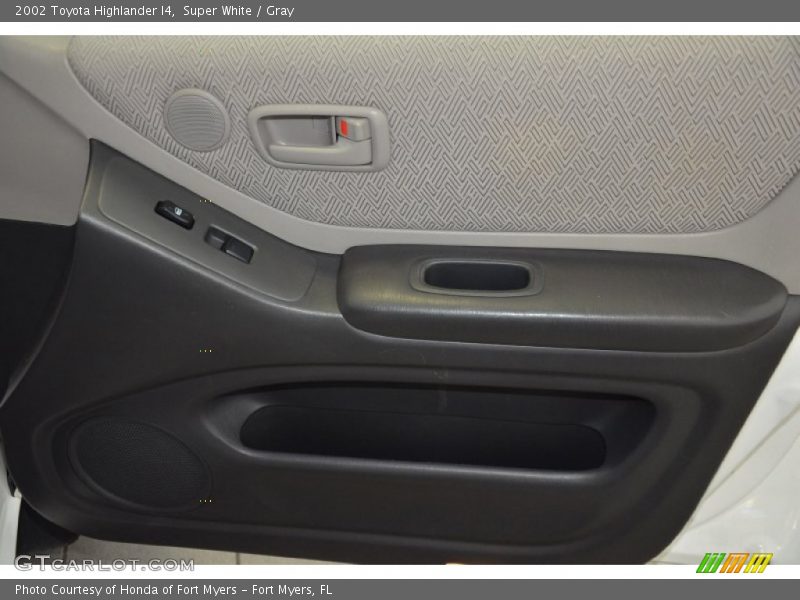Super White / Gray 2002 Toyota Highlander I4