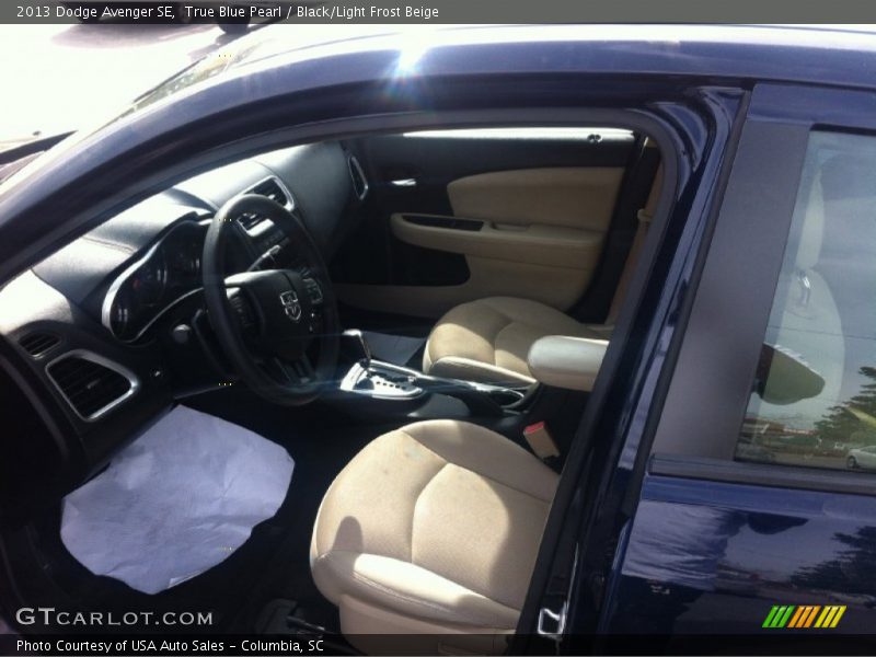 True Blue Pearl / Black/Light Frost Beige 2013 Dodge Avenger SE