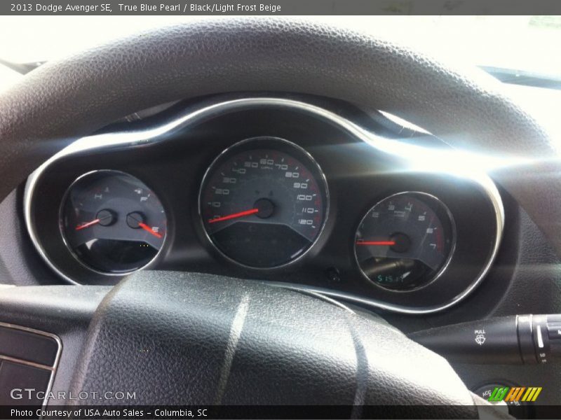 True Blue Pearl / Black/Light Frost Beige 2013 Dodge Avenger SE