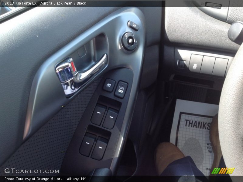 Aurora Black Pearl / Black 2013 Kia Forte EX