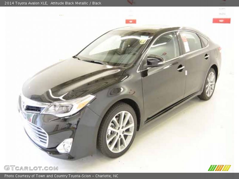 Attitude Black Metallic / Black 2014 Toyota Avalon XLE