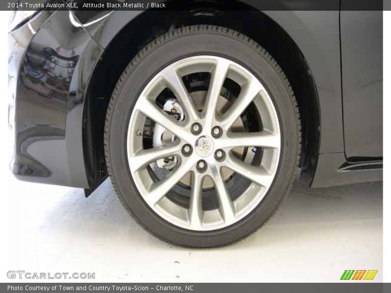 Attitude Black Metallic / Black 2014 Toyota Avalon XLE