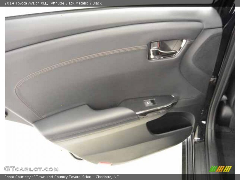 Attitude Black Metallic / Black 2014 Toyota Avalon XLE