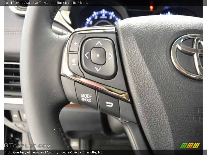 Attitude Black Metallic / Black 2014 Toyota Avalon XLE