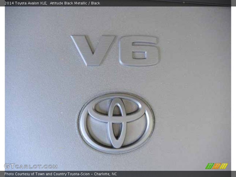 Attitude Black Metallic / Black 2014 Toyota Avalon XLE