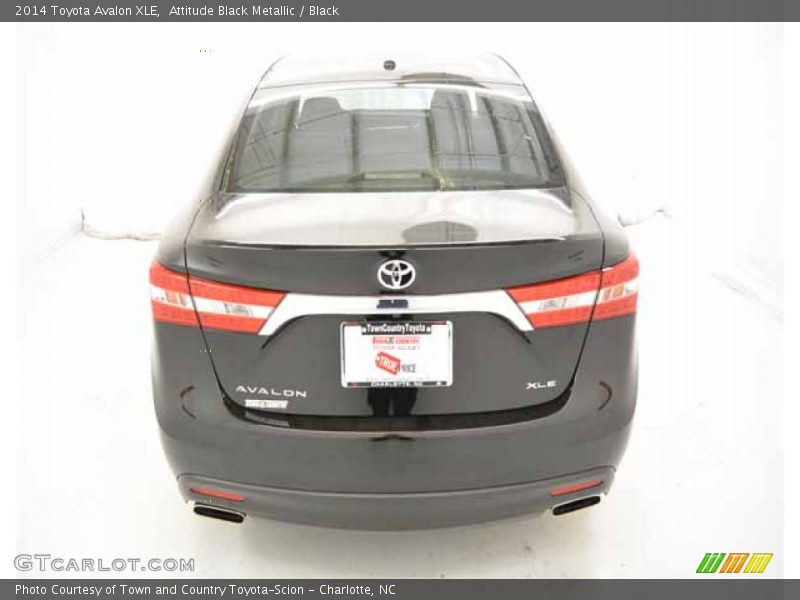 Attitude Black Metallic / Black 2014 Toyota Avalon XLE