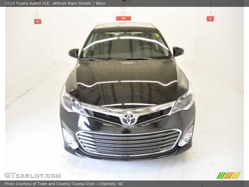 Attitude Black Metallic / Black 2014 Toyota Avalon XLE