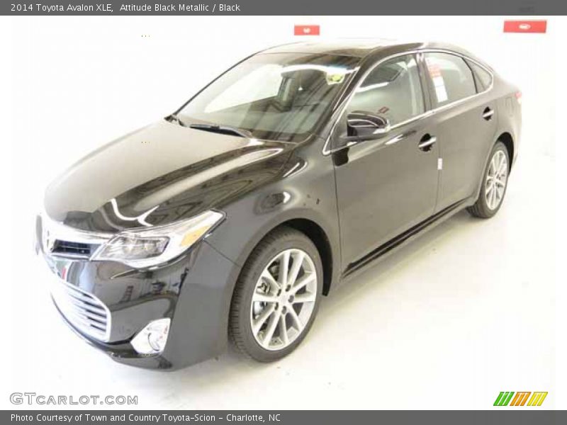 Attitude Black Metallic / Black 2014 Toyota Avalon XLE
