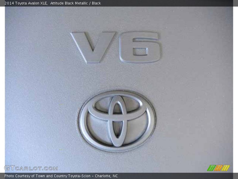 Attitude Black Metallic / Black 2014 Toyota Avalon XLE