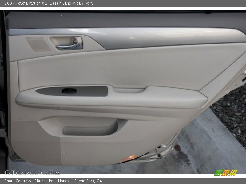 Desert Sand Mica / Ivory 2007 Toyota Avalon XL