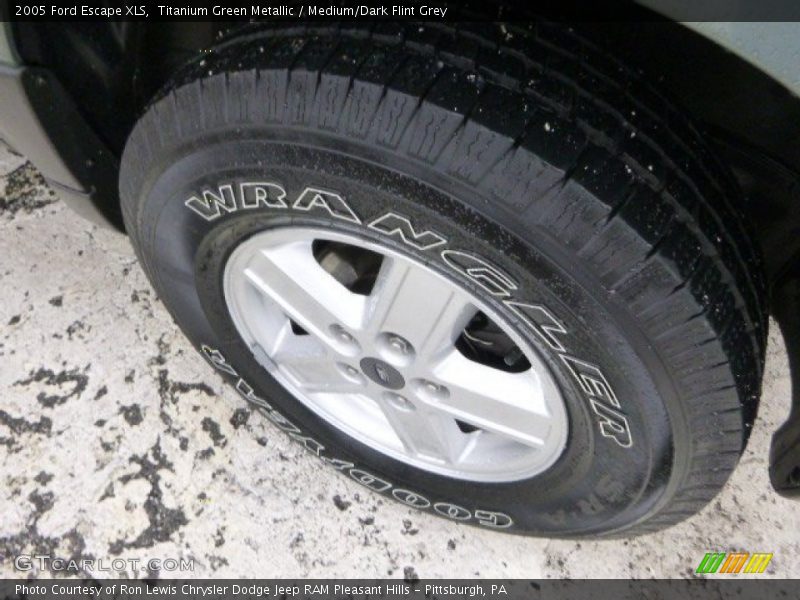 Titanium Green Metallic / Medium/Dark Flint Grey 2005 Ford Escape XLS