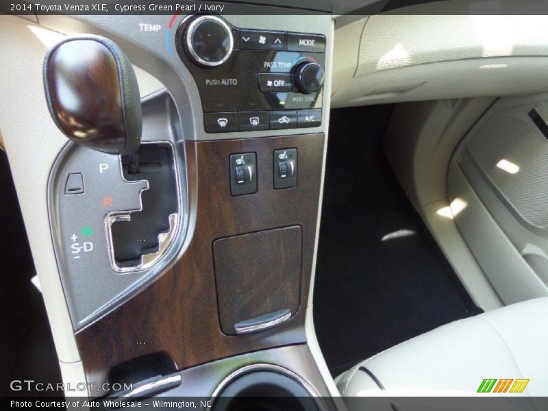 Cypress Green Pearl / Ivory 2014 Toyota Venza XLE
