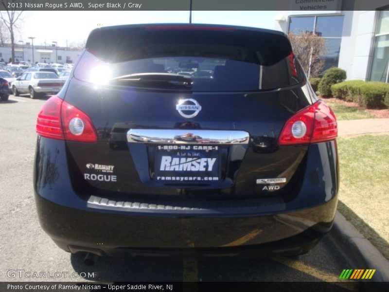 Super Black / Gray 2013 Nissan Rogue S AWD
