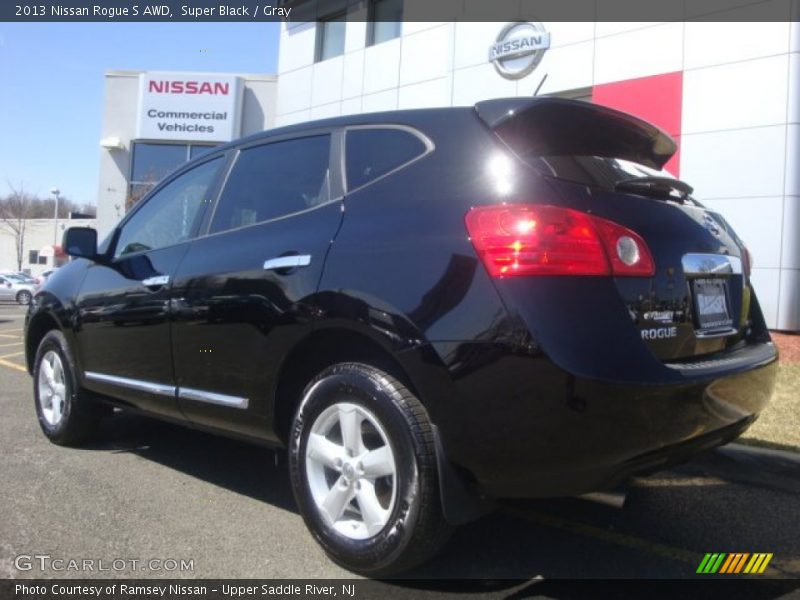 Super Black / Gray 2013 Nissan Rogue S AWD