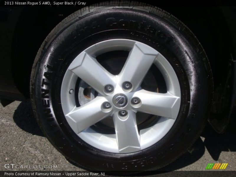  2013 Rogue S AWD Wheel