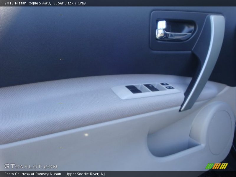 Super Black / Gray 2013 Nissan Rogue S AWD