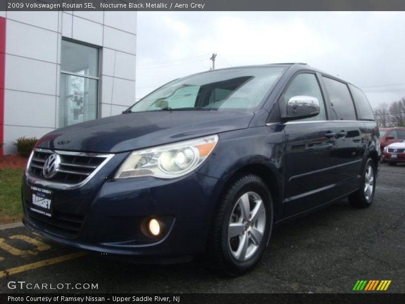 Nocturne Black Metallic / Aero Grey 2009 Volkswagen Routan SEL