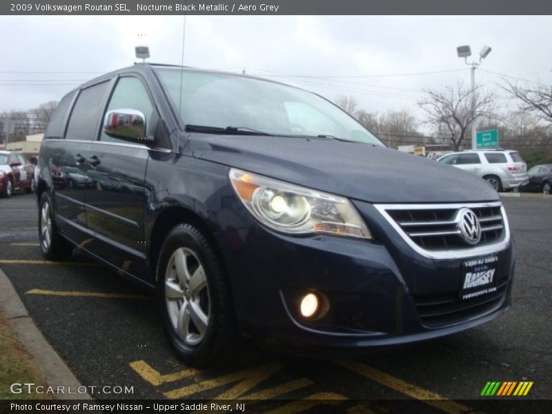 Nocturne Black Metallic / Aero Grey 2009 Volkswagen Routan SEL