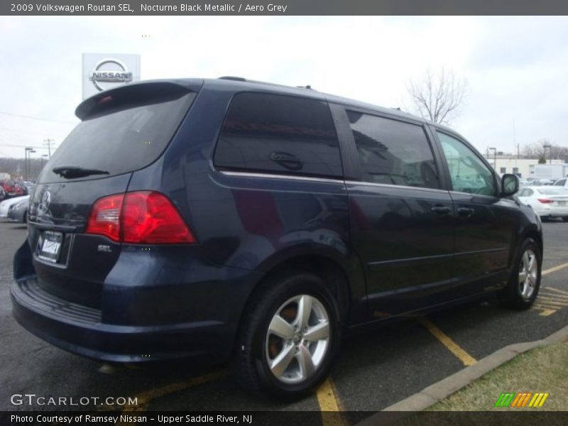 Nocturne Black Metallic / Aero Grey 2009 Volkswagen Routan SEL