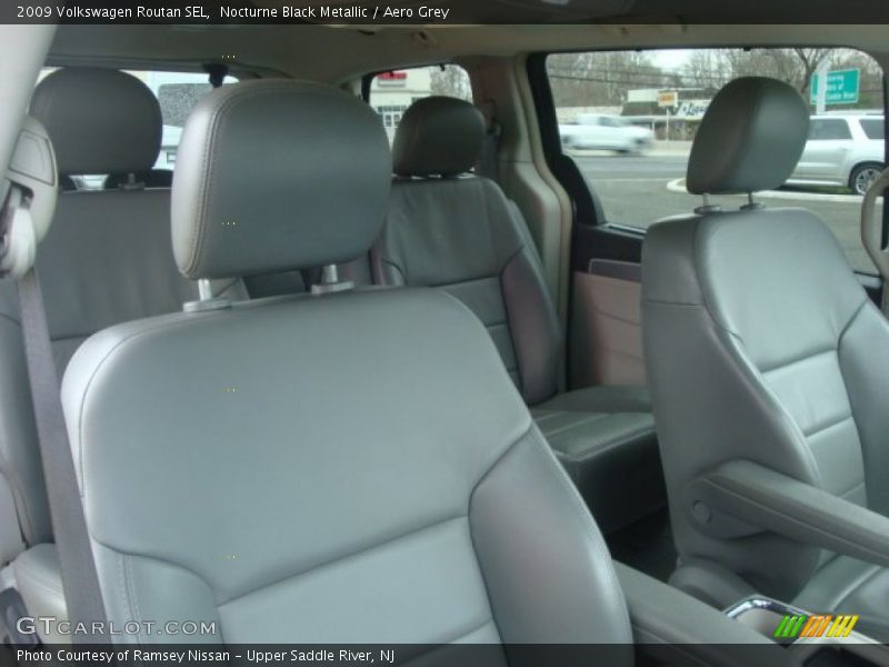 Nocturne Black Metallic / Aero Grey 2009 Volkswagen Routan SEL