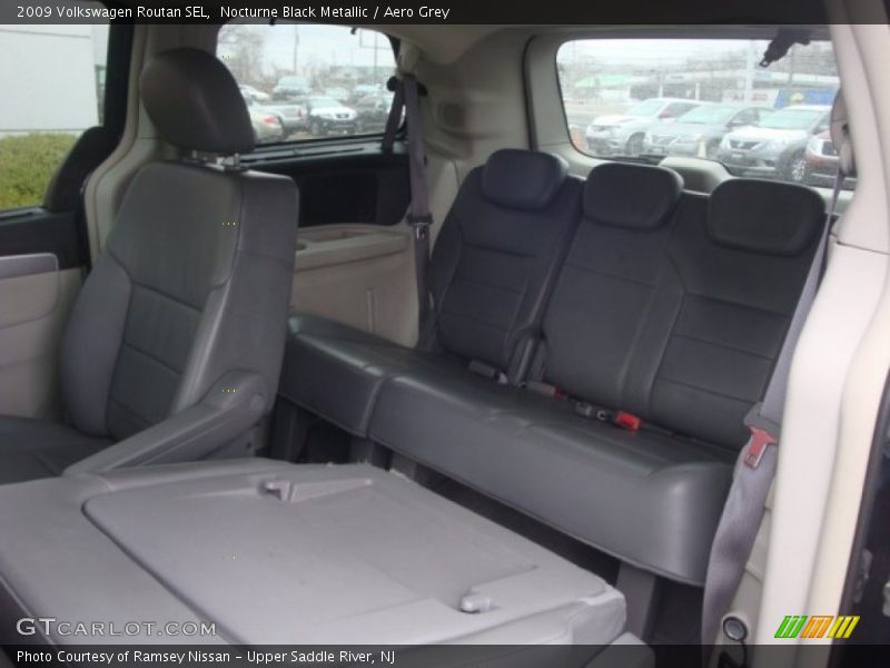 Nocturne Black Metallic / Aero Grey 2009 Volkswagen Routan SEL