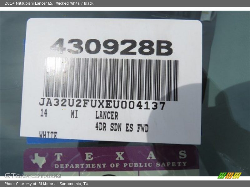 Wicked White / Black 2014 Mitsubishi Lancer ES