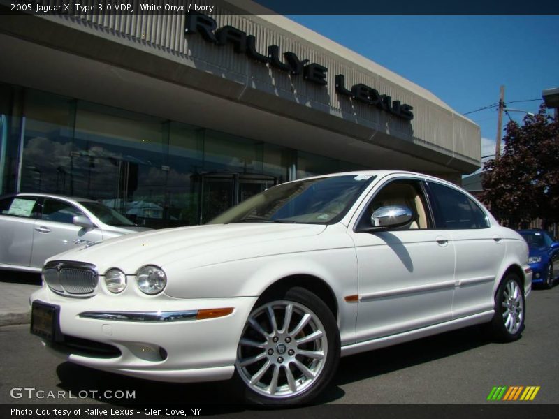 White Onyx / Ivory 2005 Jaguar X-Type 3.0 VDP