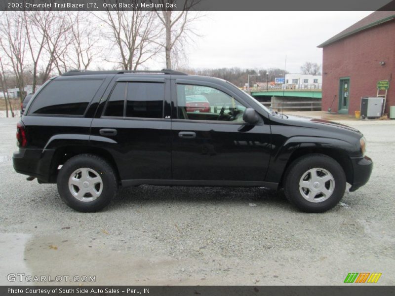 Onyx Black / Medium Oak 2002 Chevrolet TrailBlazer LTZ