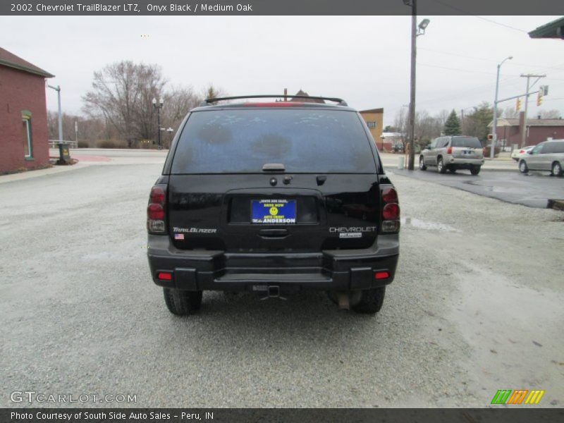 Onyx Black / Medium Oak 2002 Chevrolet TrailBlazer LTZ