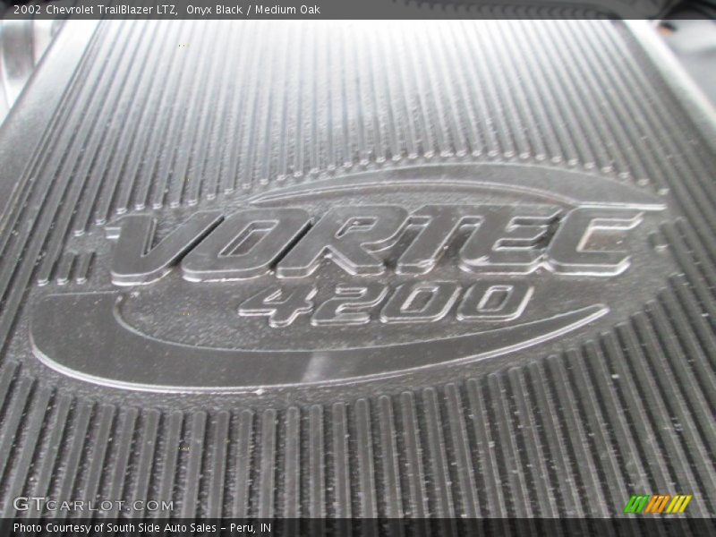 Onyx Black / Medium Oak 2002 Chevrolet TrailBlazer LTZ