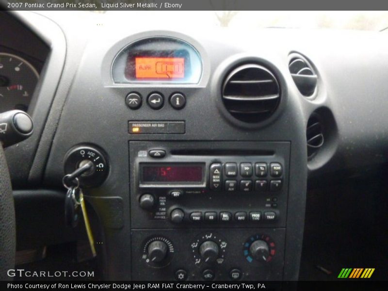 Liquid Silver Metallic / Ebony 2007 Pontiac Grand Prix Sedan