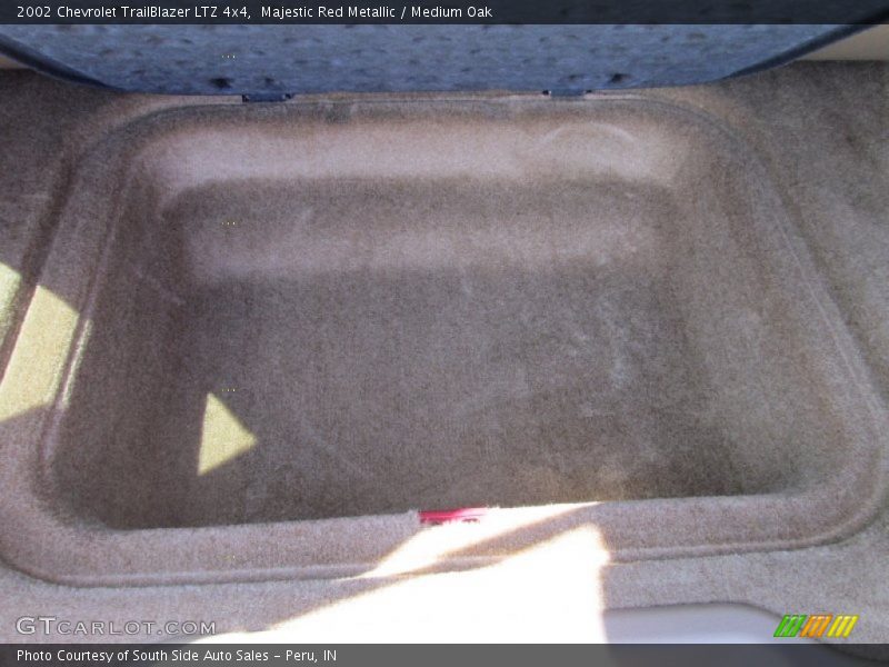 Majestic Red Metallic / Medium Oak 2002 Chevrolet TrailBlazer LTZ 4x4