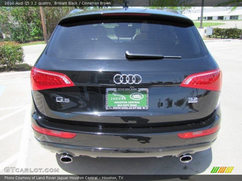 Brilliant Black / Cinnamon Brown 2010 Audi Q5 3.2 quattro