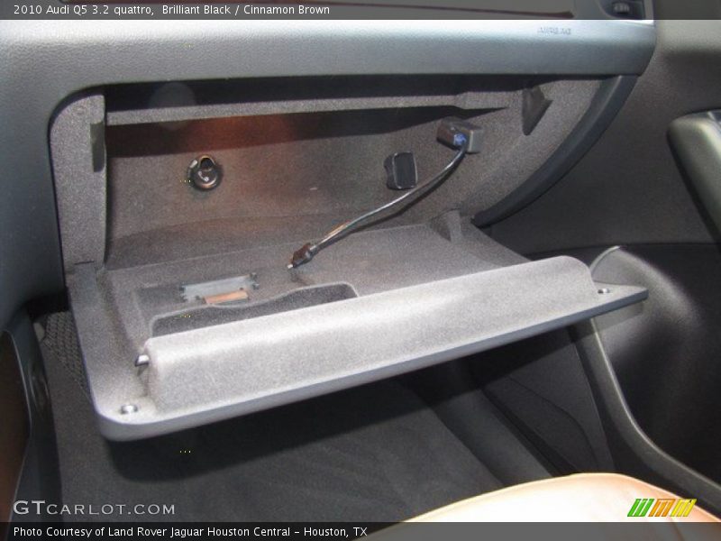Brilliant Black / Cinnamon Brown 2010 Audi Q5 3.2 quattro