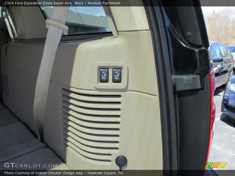 Black / Medium Parchment 2004 Ford Expedition Eddie Bauer 4x4