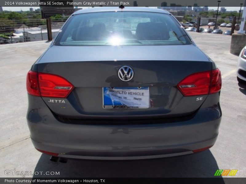 Platinum Gray Metallic / Titan Black 2014 Volkswagen Jetta SE Sedan