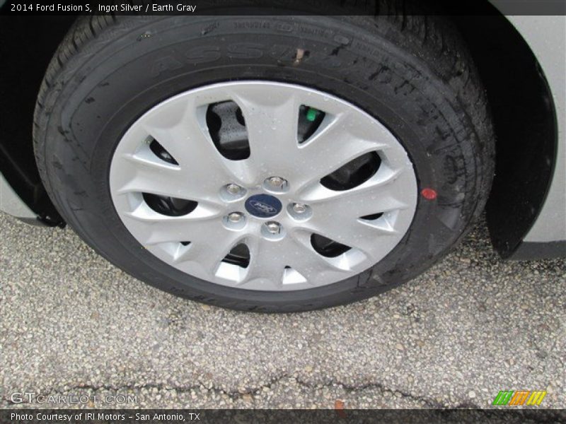 Ingot Silver / Earth Gray 2014 Ford Fusion S