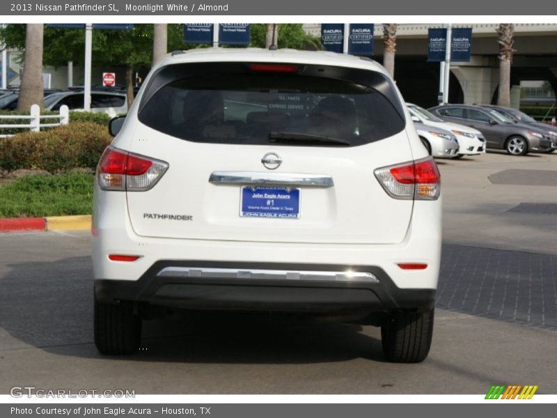 Moonlight White / Almond 2013 Nissan Pathfinder SL