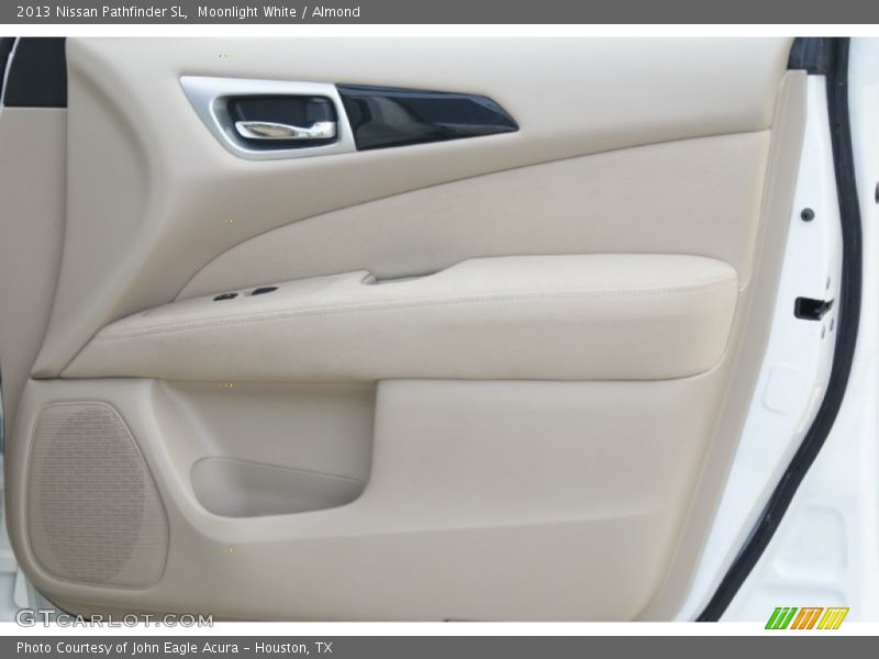 Moonlight White / Almond 2013 Nissan Pathfinder SL