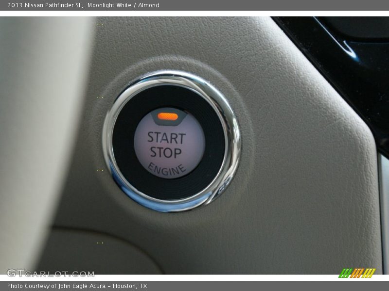 Moonlight White / Almond 2013 Nissan Pathfinder SL